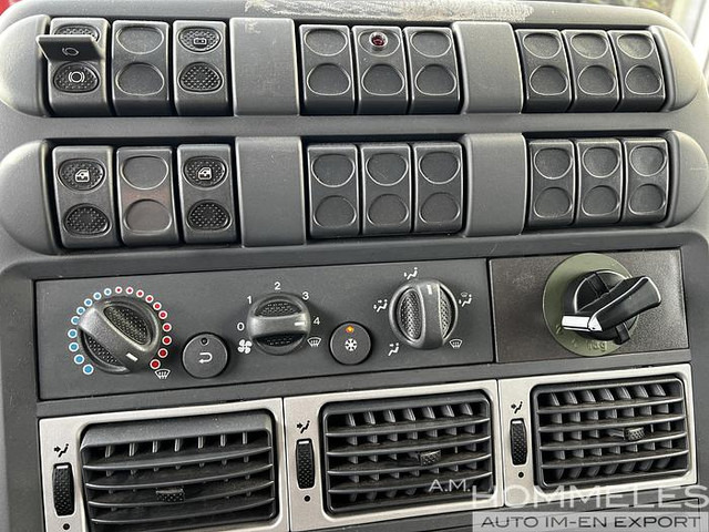 Iveco 100E22 4x4 (M104) - Dropside/ Flatbed truck: picture 5 Iveco 100E22 4x4 (M104) - Dropside/ Flatbed truck: picture 5