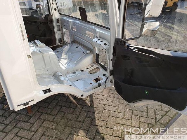 Mercedes-Benz Atego - Cab and interior: picture 5 Mercedes-Benz Atego - Cab and interior: picture 5