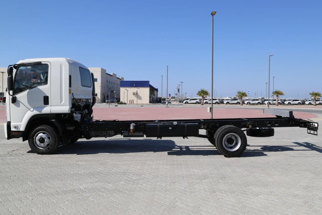 ISUZU FRR – 11 Ton GVW, Payload 7 Ton 4×2 Single Cabin Chassis with AC MY24 - Cab chassis truck: picture 3 ISUZU FRR – 11 Ton GVW, Payload 7 Ton 4×2 Single Cabin Chassis with AC MY24 - Cab chassis truck: picture 3