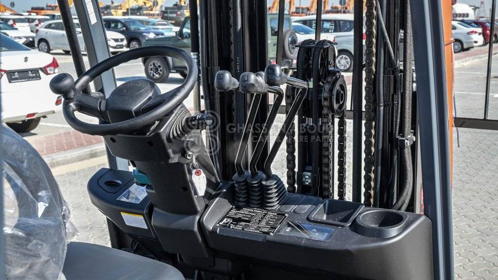 Diesel forklift TOYOTA FORKLIFT DIESEL 3TON 3STAGE, 3LEVER 4500MM W/ SIDE SHIFT MY24: picture 7