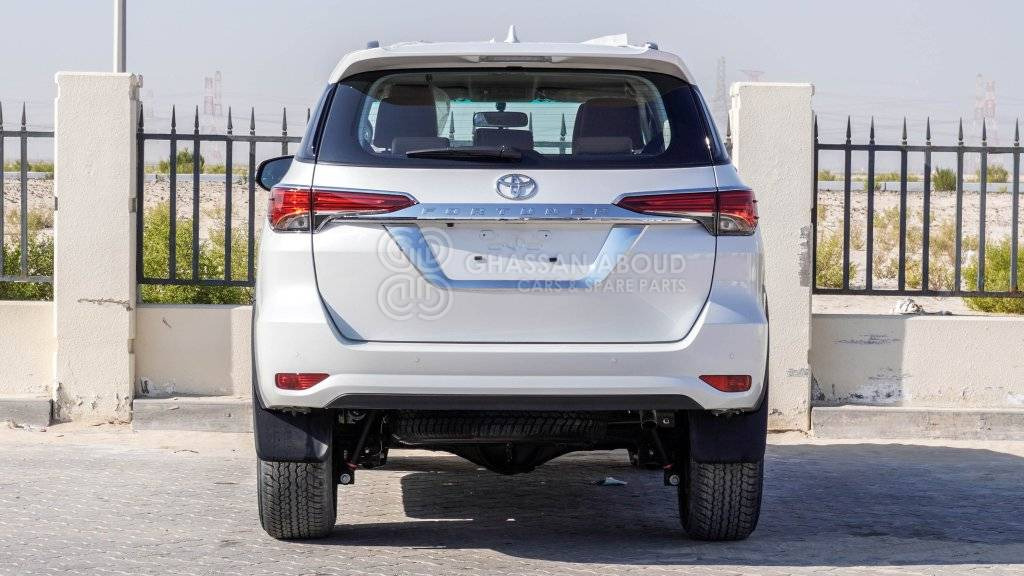 TOYOTA FORTUNER, 2.7L, 4X4, PETROL A/T, MY24 - Car: picture 5 TOYOTA FORTUNER, 2.7L, 4X4, PETROL A/T, MY24 - Car: picture 5
