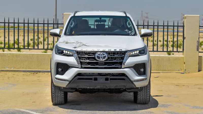 Toyota Fortuner  4x4 - SUV: picture 2 Toyota Fortuner  4x4 - SUV: picture 2