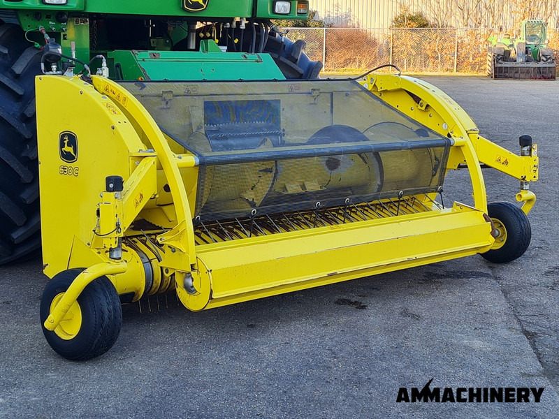 John Deere 630C pick-up - Forage harvester attachment for Agricultural machinery: picture 2 John Deere 630C pick-up - Forage harvester attachment for Agricultural machinery: picture 2