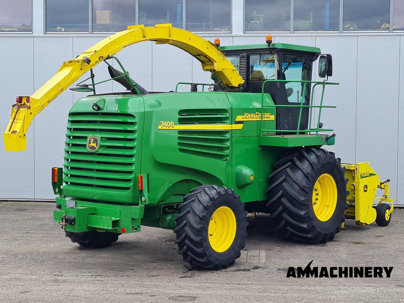 John Deere 7400 forage harvester - Forage harvester: picture 3 John Deere 7400 forage harvester - Forage harvester: picture 3