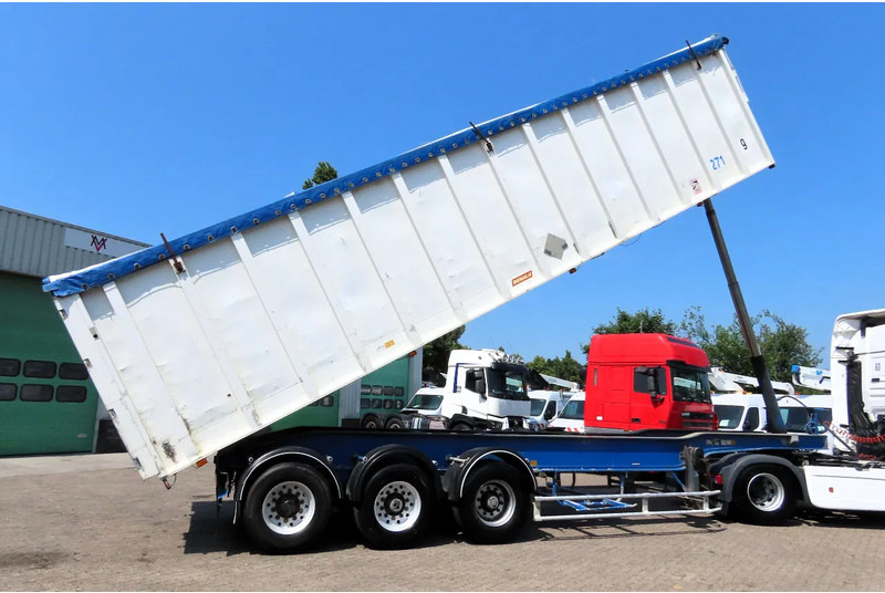 Benalu 55m3 , 5840 kg grain transport - Tipper semi-trailer: picture 1 Benalu 55m3 , 5840 kg grain transport - Tipper semi-trailer: picture 1