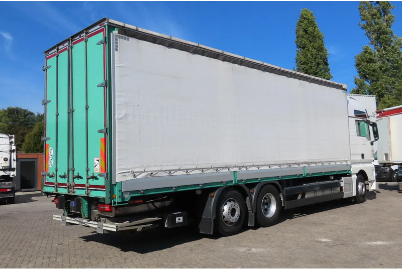 MAN TGX 26.470 ' AS NEW' condition, lift axel, moving axel, edscha, video back, etc, etc, etc - Curtainsider truck: picture 5 MAN TGX 26.470 ' AS NEW' condition, lift axel, moving axel, edscha, video back, etc, etc, etc - Curtainsider truck: picture 5