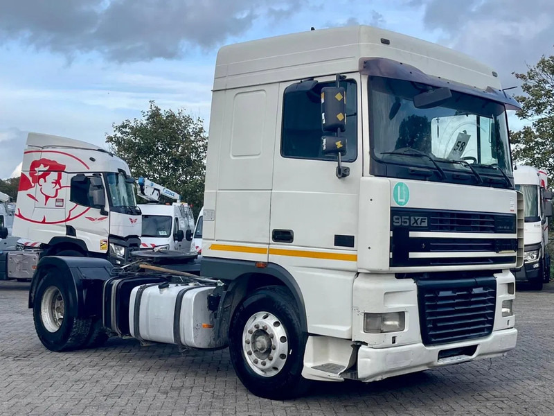 DAF XF 95.430 E4 TYPE, PTO + HYDRAULIC, FRIGO - Tractor unit: picture 4 DAF XF 95.430 E4 TYPE, PTO + HYDRAULIC, FRIGO - Tractor unit: picture 4