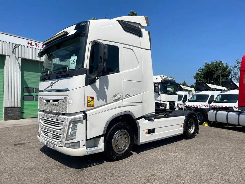 Volvo FH 500 vin: YV2RT40A3JB850702 RETARDER, 2X FUEL TANK, PARKING AIRCO, FRIGO - Tractor unit: picture 1 Volvo FH 500 vin: YV2RT40A3JB850702 RETARDER, 2X FUEL TANK, PARKING AIRCO, FRIGO - Tractor unit: picture 1