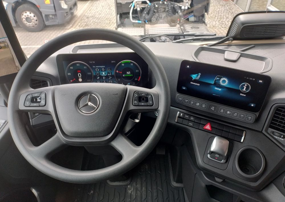 Mercedes-Benz Actros - Tractor unit: picture 5 Mercedes-Benz Actros - Tractor unit: picture 5