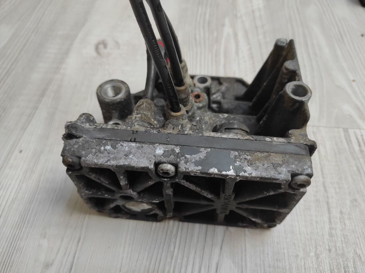 Scania RETARDER - Valve for Truck: picture 4 Scania RETARDER - Valve for Truck: picture 4