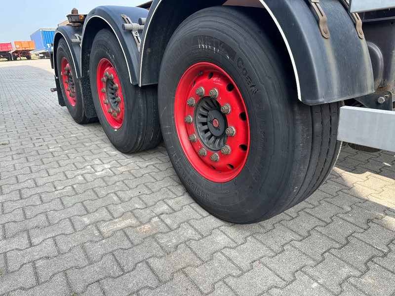 Container transporter/ Swap body semi-trailer Burg 20FT ADR (EX/II, EX/III, FL, AT) Chassis, Leergewicht : 3.690kg, SAF INTRADISC, 2x Liftachse, NL-Chassis: picture 14