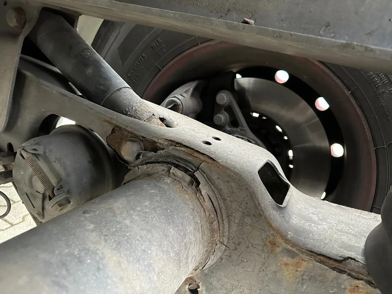 Container transporter/ Swap body semi-trailer Burg 25X 20FT ADR (EX/II, EX/III, FL, AT) Chassis, Empty weight : 3.690kg, SAF INTRADISC, 2x Liftaxle, NL-chassis: picture 19