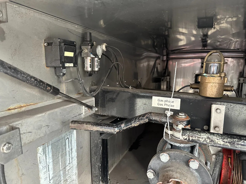 Tank semi-trailer for transportation of fuel Diversen Fluid, 50.100L, P28BH, Propane, Butan, GAZ, ADR, DP: 02/31: picture 8