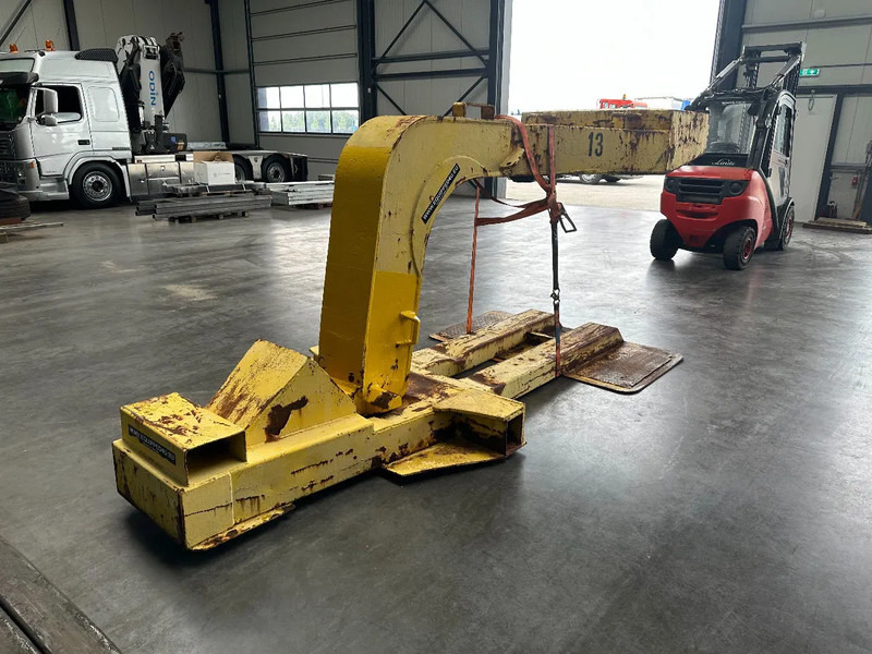 HOUCON GN27 Gooseneck FOR MAFI - Terminal tractor: picture 1 HOUCON GN27 Gooseneck FOR MAFI - Terminal tractor: picture 1