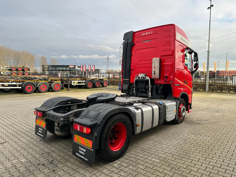 Volvo FH Globetrotter 4x2 ADR (EXII, EXIII, FL, AT) EURO-6 VEB 605.158km NL valid ADR/APK: 4/2026 - Tractor unit: picture 4 Volvo FH Globetrotter 4x2 ADR (EXII, EXIII, FL, AT) EURO-6 VEB 605.158km NL valid ADR/APK: 4/2026 - Tractor unit: picture 4