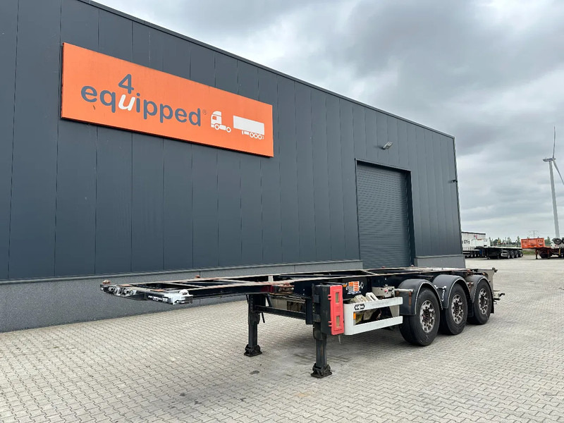 Van Hool 20FT/30FT, ADR (EX/II, EX/III, FL, OX AT), SAF + disc, liftaxle, NL-Chassis - Container transporter/ Swap body semi-trailer: picture 1 Van Hool 20FT/30FT, ADR (EX/II, EX/III, FL, OX AT), SAF + disc, liftaxle, NL-Chassis - Container transporter/ Swap body semi-trailer: picture 1