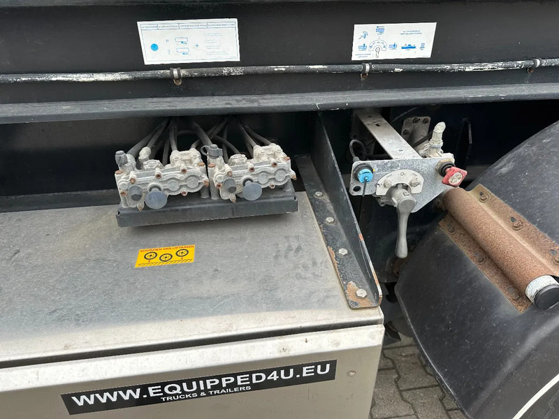 Container transporter/ Swap body semi-trailer Van Hool 20FT Tipping-chassis, ADR (EX/II, EX/III, FL, AT, OX), SAF, 2 liftaxles, APK/ADR: 06-2026: picture 9