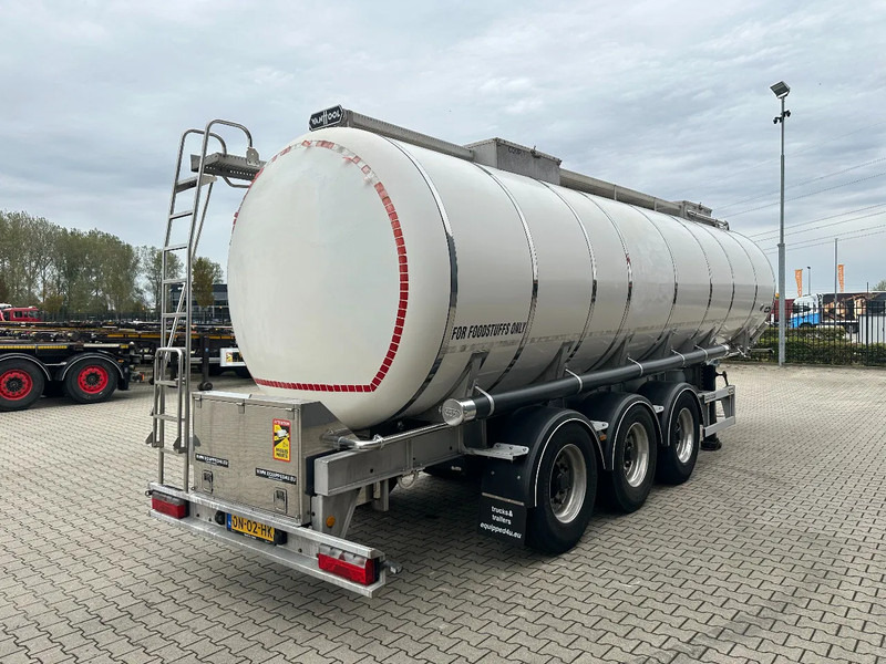Van Hool FOOD / RVS chassis / empty weight: 5.860kg / 29.500L / 1-comp.+ 1 baffel / discbrakes / NL / APK: 05/2026 - Tank semi-trailer: picture 3 Van Hool FOOD / RVS chassis / empty weight: 5.860kg / 29.500L / 1-comp.+ 1 baffel / discbrakes / NL / APK: 05/2026 - Tank semi-trailer: picture 3