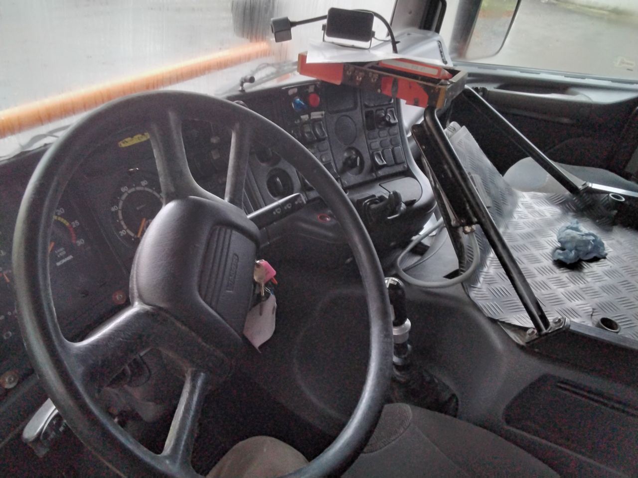 Tipper SCANIA 94G260: picture 6