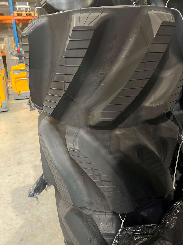 Rubber track for Challenger 65-75-85-95 - Track for Tracked tractor: picture 3 Rubber track for Challenger 65-75-85-95 - Track for Tracked tractor: picture 3