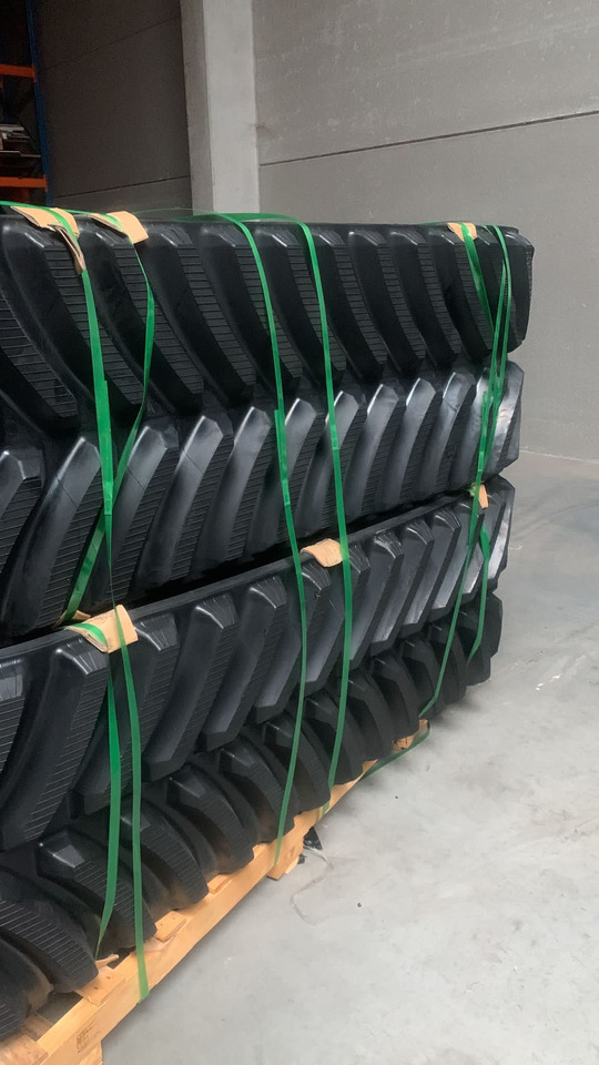 Rubber track for Challenger MT800 and FENDT MT1100 30" and 36" - Track for Agricultural machinery: picture 3 Rubber track for Challenger MT800 and FENDT MT1100 30" and 36" - Track for Agricultural machinery: picture 3