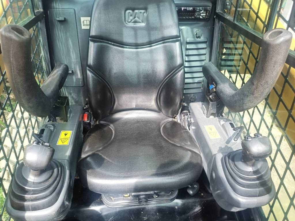 Skid steer loader CATERPILLAR 262 D   XPS: picture 10