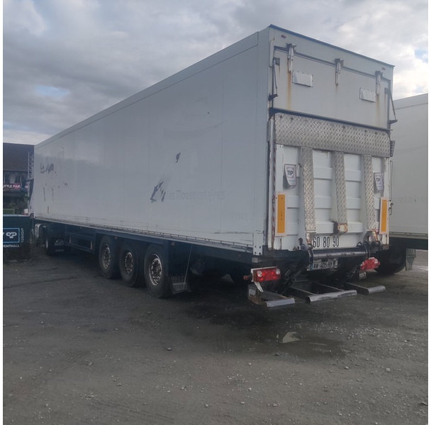Schmitz Cargobull SKI 24 - Closed box semi-trailer: picture 2 Schmitz Cargobull SKI 24 - Closed box semi-trailer: picture 2