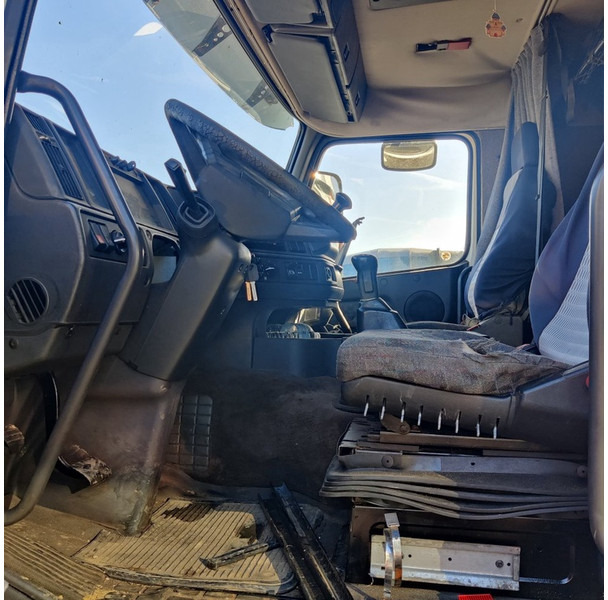 Volvo FH-GLOBBETROTTER - Tractor unit: picture 3 Volvo FH-GLOBBETROTTER - Tractor unit: picture 3