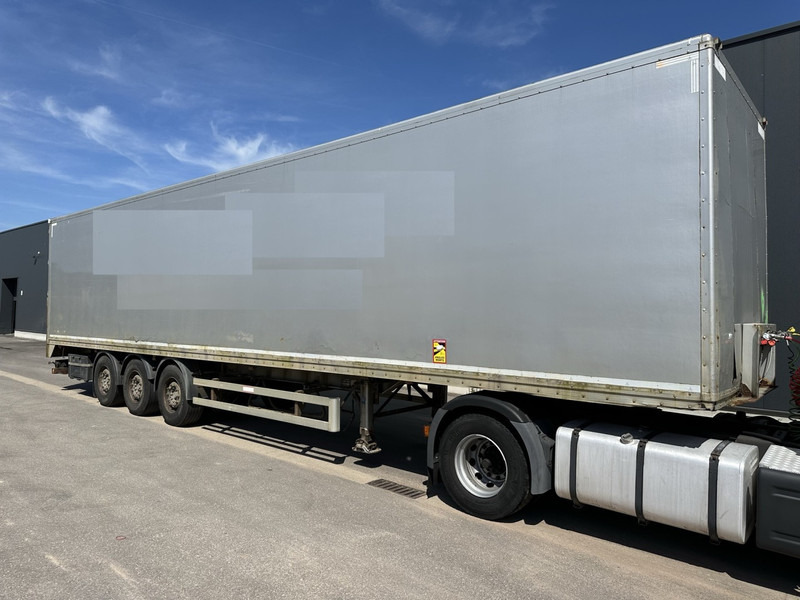 Renders 3 ASSEN MB - GESLOTEN BAK - SCHIJFREMMEN - 13m60 - AIR SUSPENSION - Closed box trailer: picture 1 Renders 3 ASSEN MB - GESLOTEN BAK - SCHIJFREMMEN - 13m60 - AIR SUSPENSION - Closed box trailer: picture 1