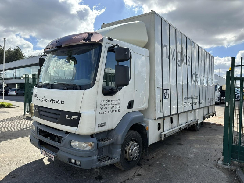 DAF LF 55.250 12T - GLASTRANSPORT / GLASRESTEEL - AIR SUSPENSION - EURO 4 - BELGIAN REGISTRATION - Truck: picture 3 DAF LF 55.250 12T - GLASTRANSPORT / GLASRESTEEL - AIR SUSPENSION - EURO 4 - BELGIAN REGISTRATION - Truck: picture 3