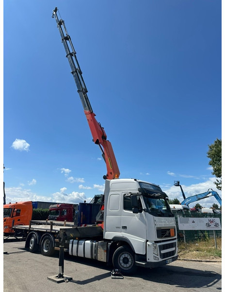 Volvo FH 500 6X2 + CRANE PALFINGER PK50002 E 6x - RETARDER - PLATFORM 6m20 - TWISTLOCKS 20' - 561.000km - EURO 5 - Crane truck: picture 3 Volvo FH 500 6X2 + CRANE PALFINGER PK50002 E 6x - RETARDER - PLATFORM 6m20 - TWISTLOCKS 20' - 561.000km - EURO 5 - Crane truck: picture 3