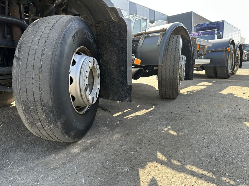 Cab chassis truck Volvo FM 340 8x2 CHASSIS (7m35) - LIFT+STEERING AXLE - MANUAL GEARBOX - EURO 3 - TÜV 05/2025 - BE TRUCK: picture 8