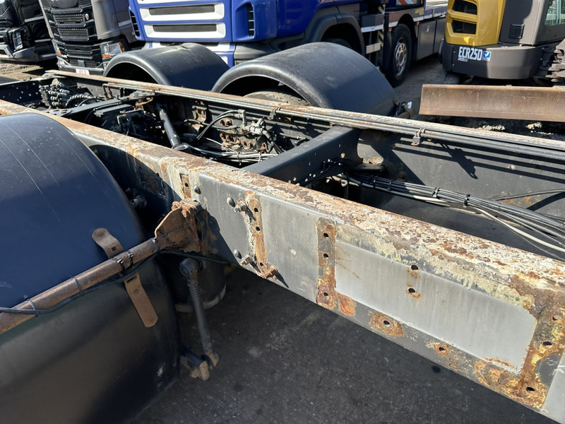 Cab chassis truck Volvo FM 340 8x2 CHASSIS (7m35) - LIFT+STEERING AXLE - MANUAL GEARBOX - EURO 3 - TÜV 05/2025 - BE TRUCK: picture 19
