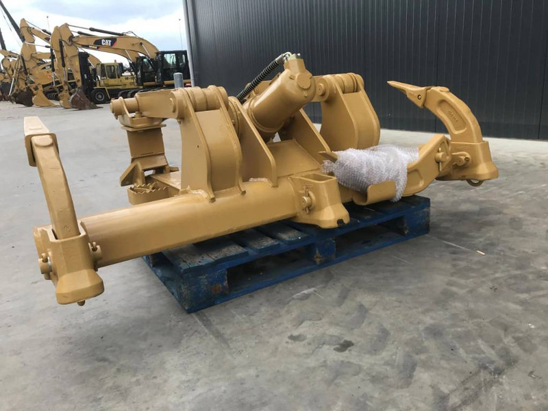 Cat D4 NG - Attachment for Construction machinery: picture 3 Cat D4 NG - Attachment for Construction machinery: picture 3