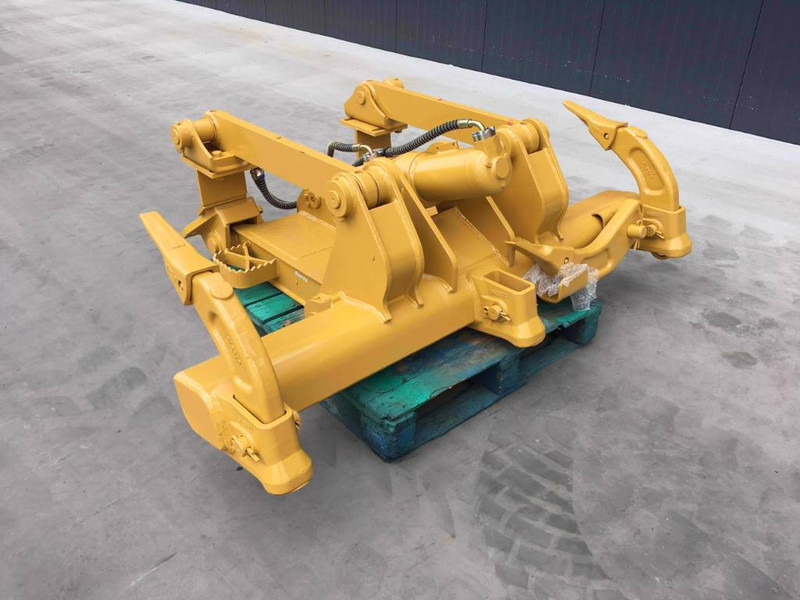 Cat D4 NG - Attachment for Construction machinery: picture 2 Cat D4 NG - Attachment for Construction machinery: picture 2