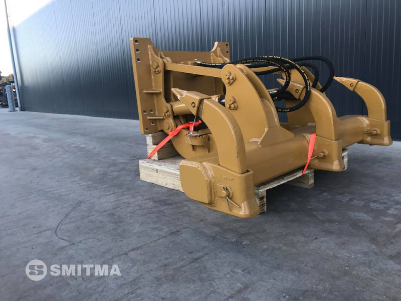 Cat D5K - Attachment for Construction machinery: picture 2 Cat D5K - Attachment for Construction machinery: picture 2