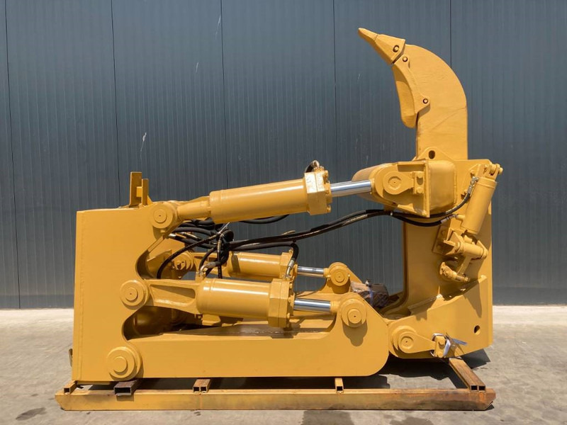 Cat D8T - Attachment for Construction machinery: picture 2 Cat D8T - Attachment for Construction machinery: picture 2