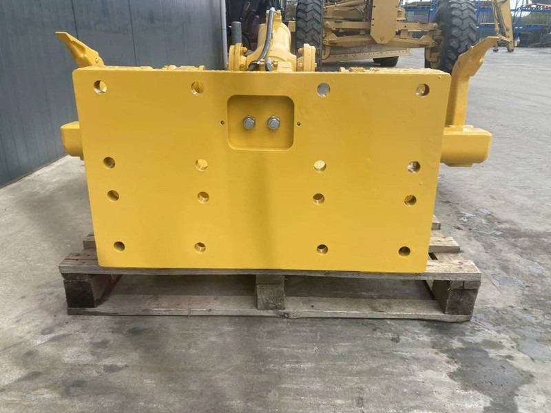 Komatsu D41 - Attachment for Construction machinery: picture 3 Komatsu D41 - Attachment for Construction machinery: picture 3
