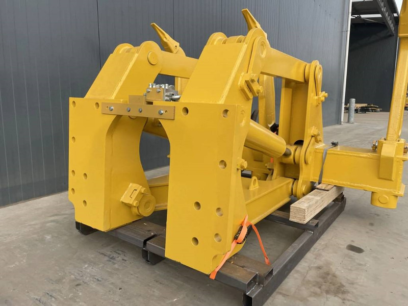 Komatsu D85 - Attachment for Construction machinery: picture 4 Komatsu D85 - Attachment for Construction machinery: picture 4