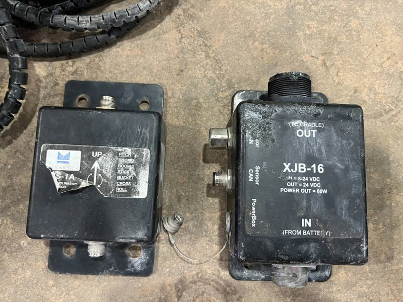 Leica MNS1250 GG GPS - Attachment for Construction machinery: picture 3 Leica MNS1250 GG GPS - Attachment for Construction machinery: picture 3