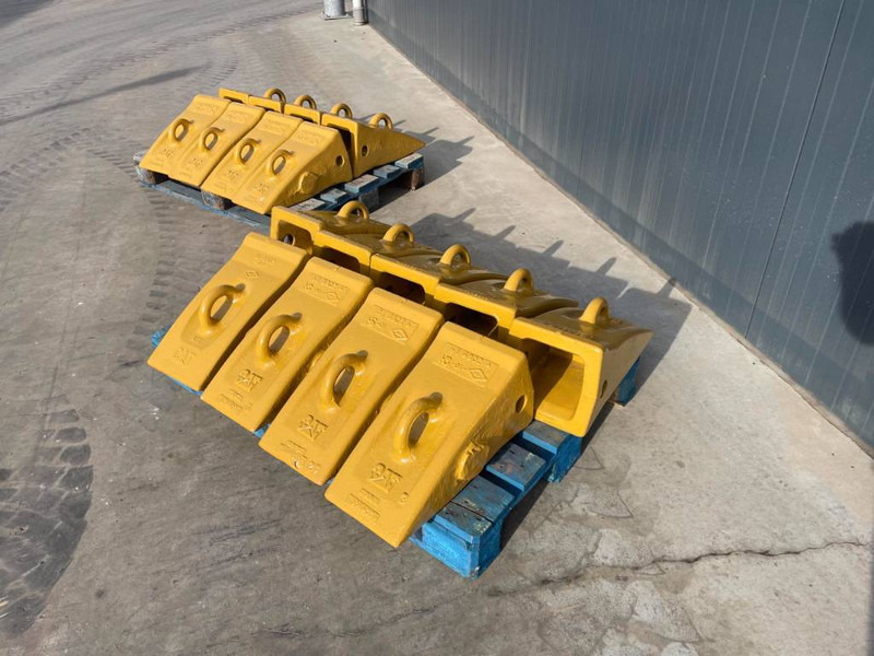 Cat 365 / 374 / 385 /390 Tips - Bucket for Construction machinery: picture 2 Cat 365 / 374 / 385 /390 Tips - Bucket for Construction machinery: picture 2