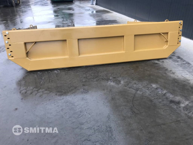 Cat 735- B1N - Tail lift for Construction machinery: picture 5 Cat 735- B1N - Tail lift for Construction machinery: picture 5