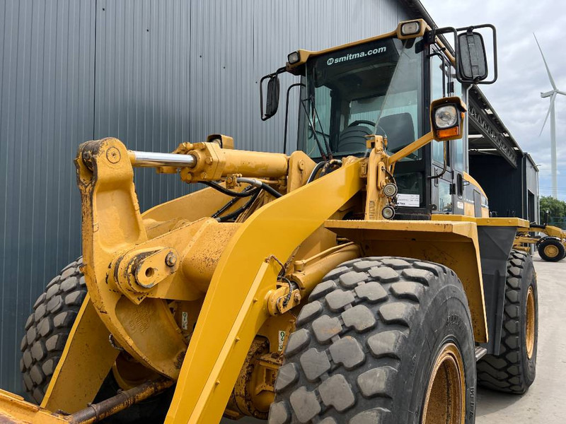 Wheel loader Cat 938G: picture 12