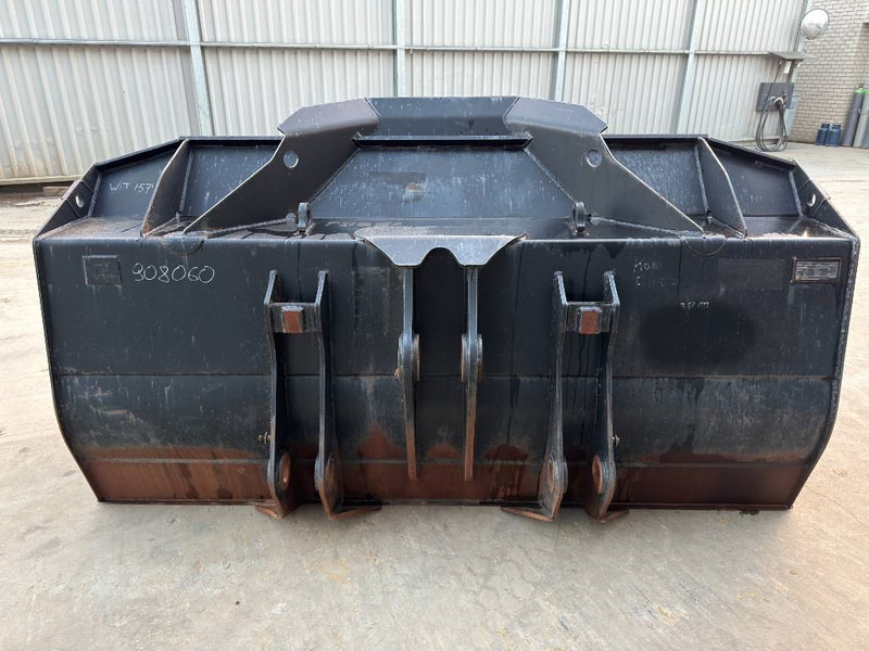 Cat 938K / 938M - Bucket for Construction machinery: picture 5 Cat 938K / 938M - Bucket for Construction machinery: picture 5