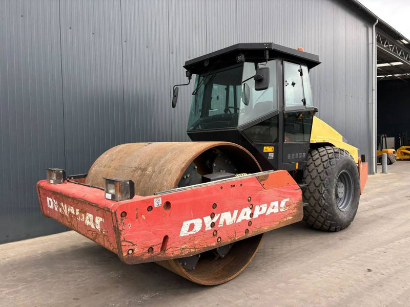 Dynapac CA602D - Roller: picture 1 Dynapac CA602D - Roller: picture 1
