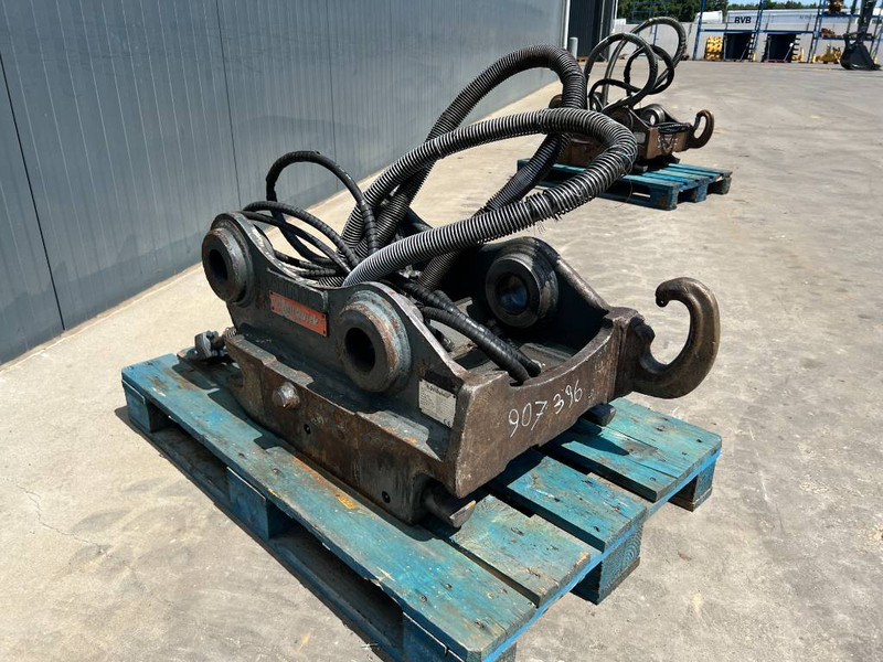 OilQuick OQ70/55 - 323E - Quick coupler for Construction machinery: picture 3 OilQuick OQ70/55 - 323E - Quick coupler for Construction machinery: picture 3