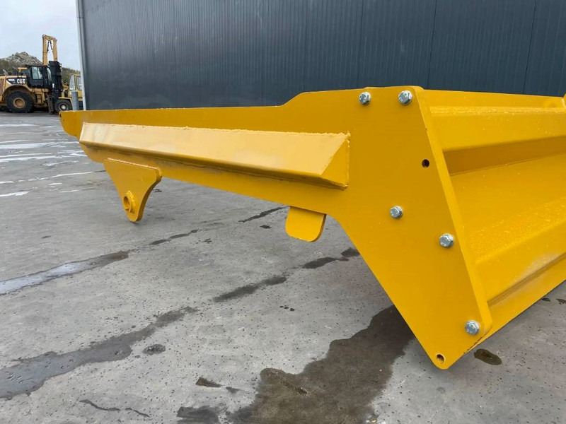 Volvo A35G - Tail lift for Construction machinery: picture 5 Volvo A35G - Tail lift for Construction machinery: picture 5