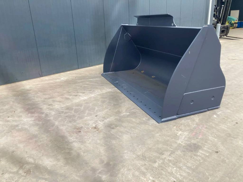 Volvo L 120 F - Bucket for Construction machinery: picture 5 Volvo L 120 F - Bucket for Construction machinery: picture 5
