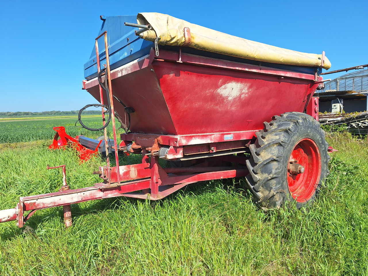 BREDAL B4 - Fertilizer spreader: picture 1 BREDAL B4 - Fertilizer spreader: picture 1