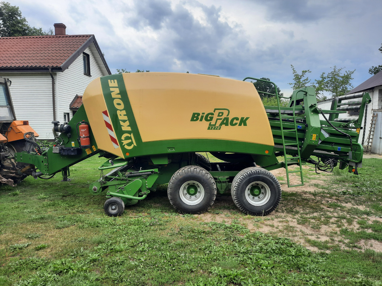 KRONE Big Pack 1270 - Square baler: picture 1 KRONE Big Pack 1270 - Square baler: picture 1
